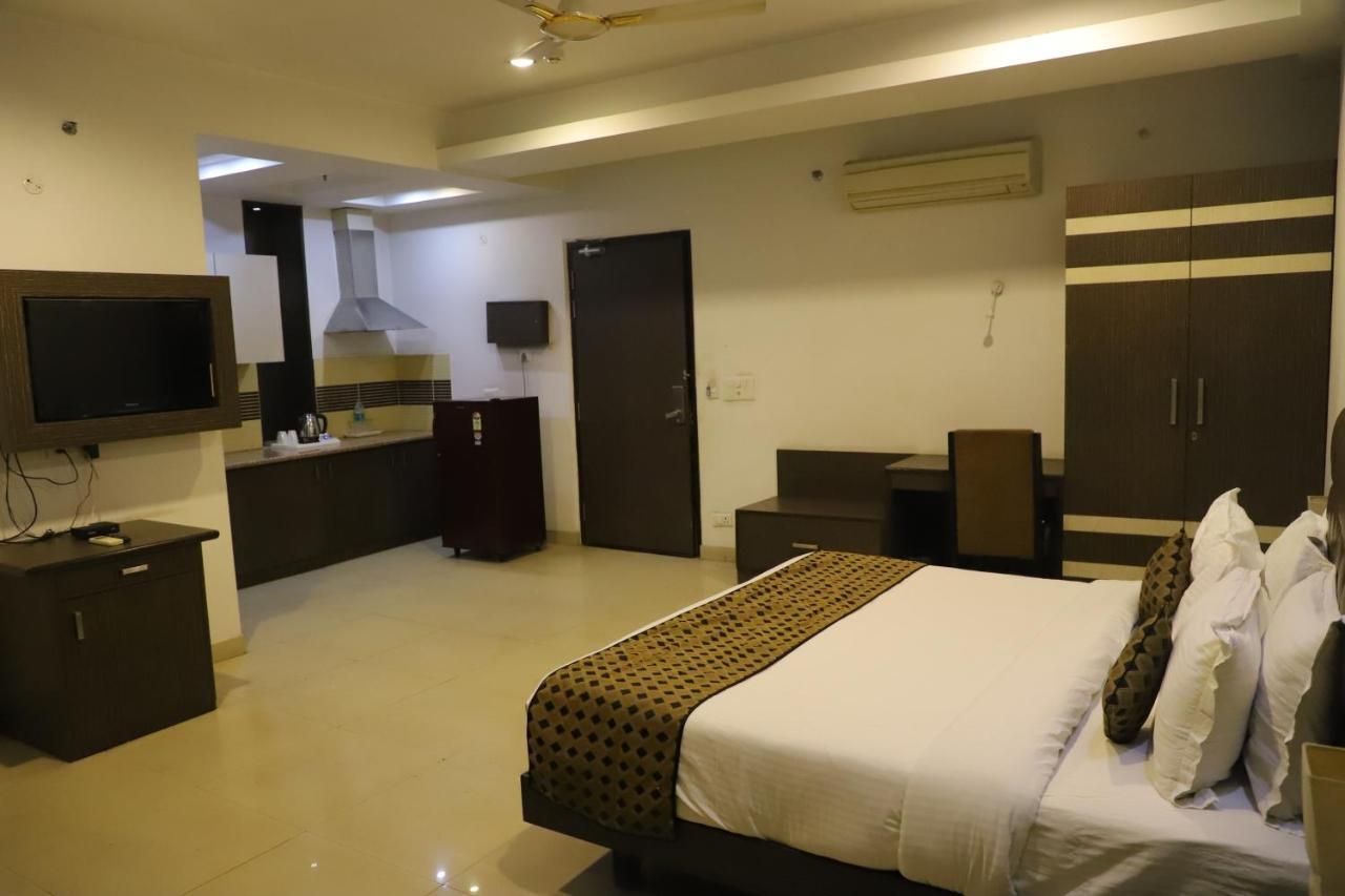 Hotel Genx Le Crescent Ghaziabad Zewnętrze zdjęcie