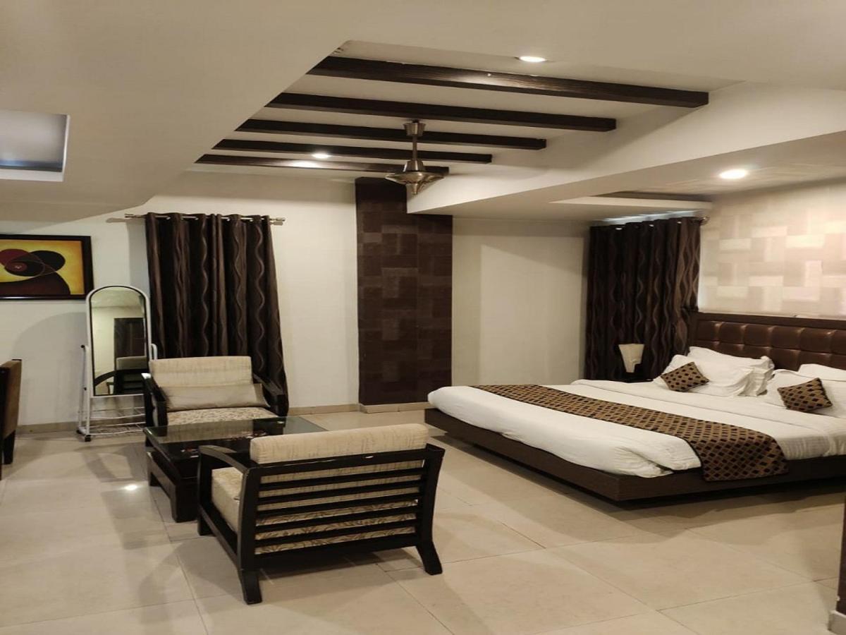 Hotel Genx Le Crescent Ghaziabad Zewnętrze zdjęcie