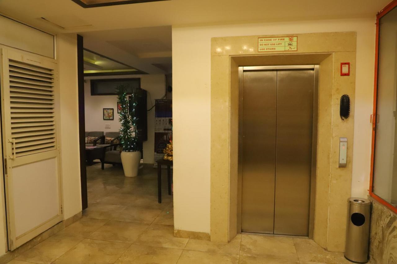 Hotel Genx Le Crescent Ghaziabad Zewnętrze zdjęcie