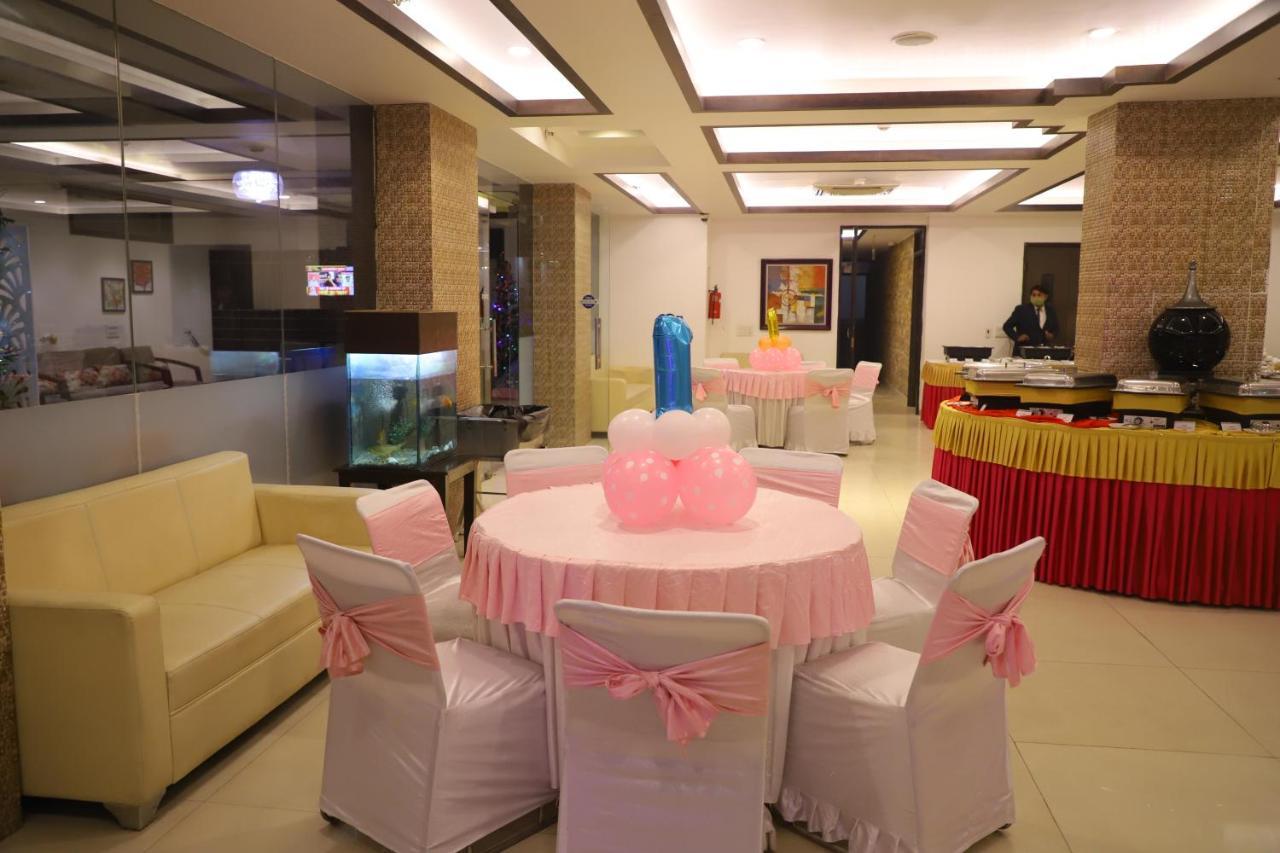Hotel Genx Le Crescent Ghaziabad Zewnętrze zdjęcie