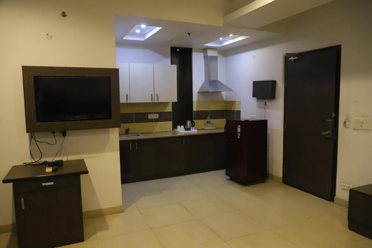 Hotel Genx Le Crescent Ghaziabad Zewnętrze zdjęcie