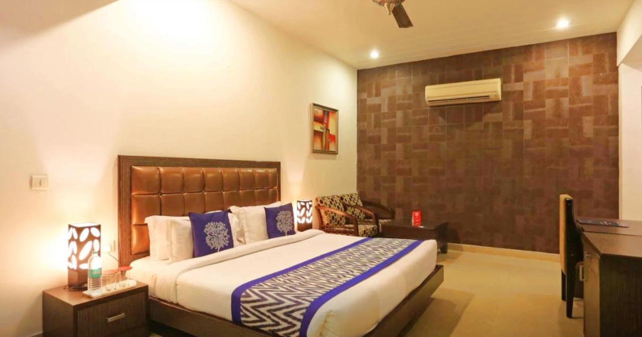 Hotel Genx Le Crescent Ghaziabad Zewnętrze zdjęcie