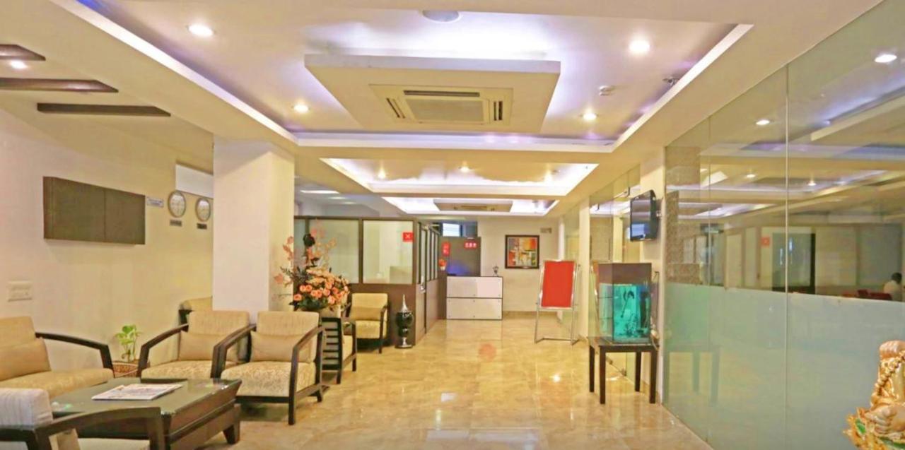 Hotel Genx Le Crescent Ghaziabad Zewnętrze zdjęcie