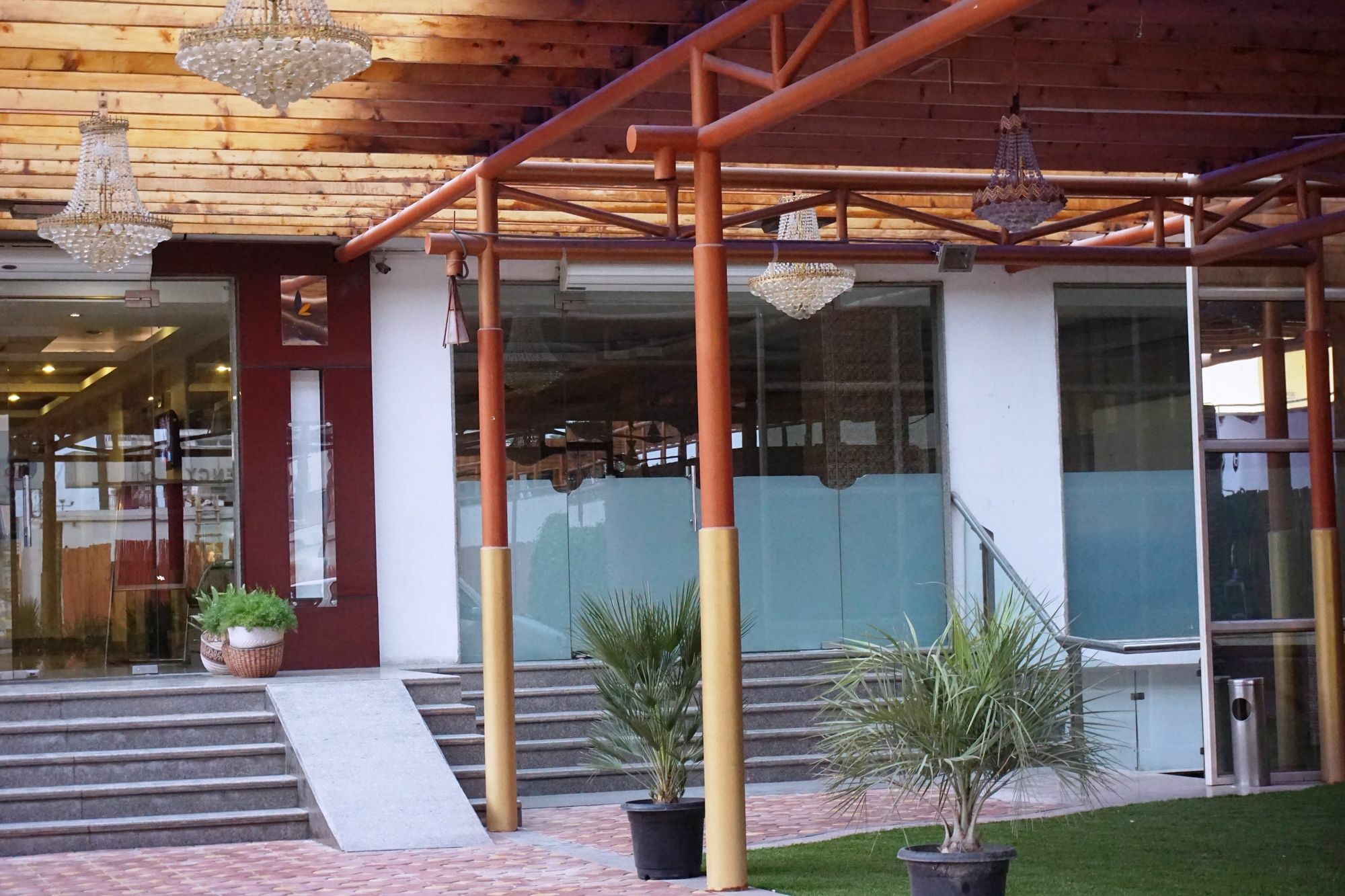 Hotel Genx Le Crescent Ghaziabad Zewnętrze zdjęcie