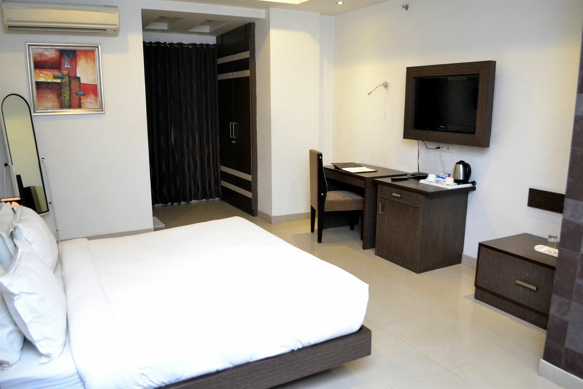 Hotel Genx Le Crescent Ghaziabad Zewnętrze zdjęcie