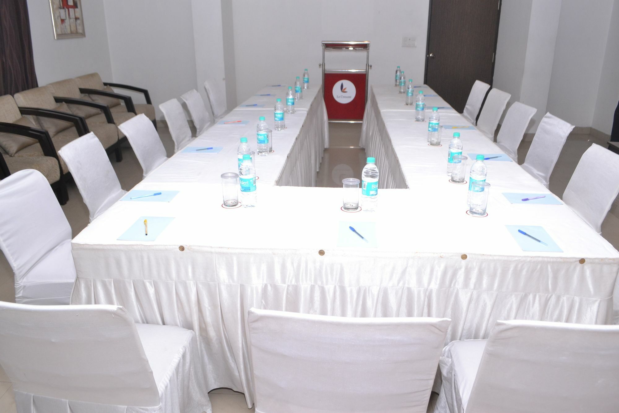 Hotel Genx Le Crescent Ghaziabad Zewnętrze zdjęcie